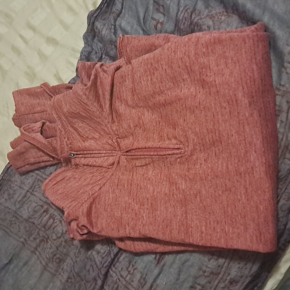 Nike Jackets & Blazers - NIKE RUNNING SIZE LARGE PULLOVER WITH THUMBHOLES